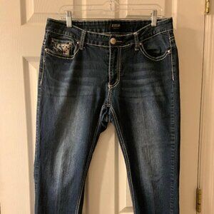 ZCO Capri Jeans Women's 16W Mid Rise Fleur De Lis on Pockets (36 x 24)